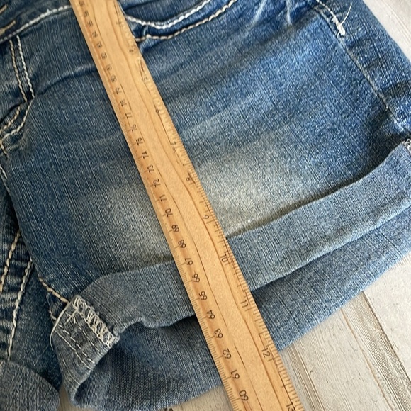 Rue 21 Jean Shorts 9/10 Women’s - Picture 6 of 7